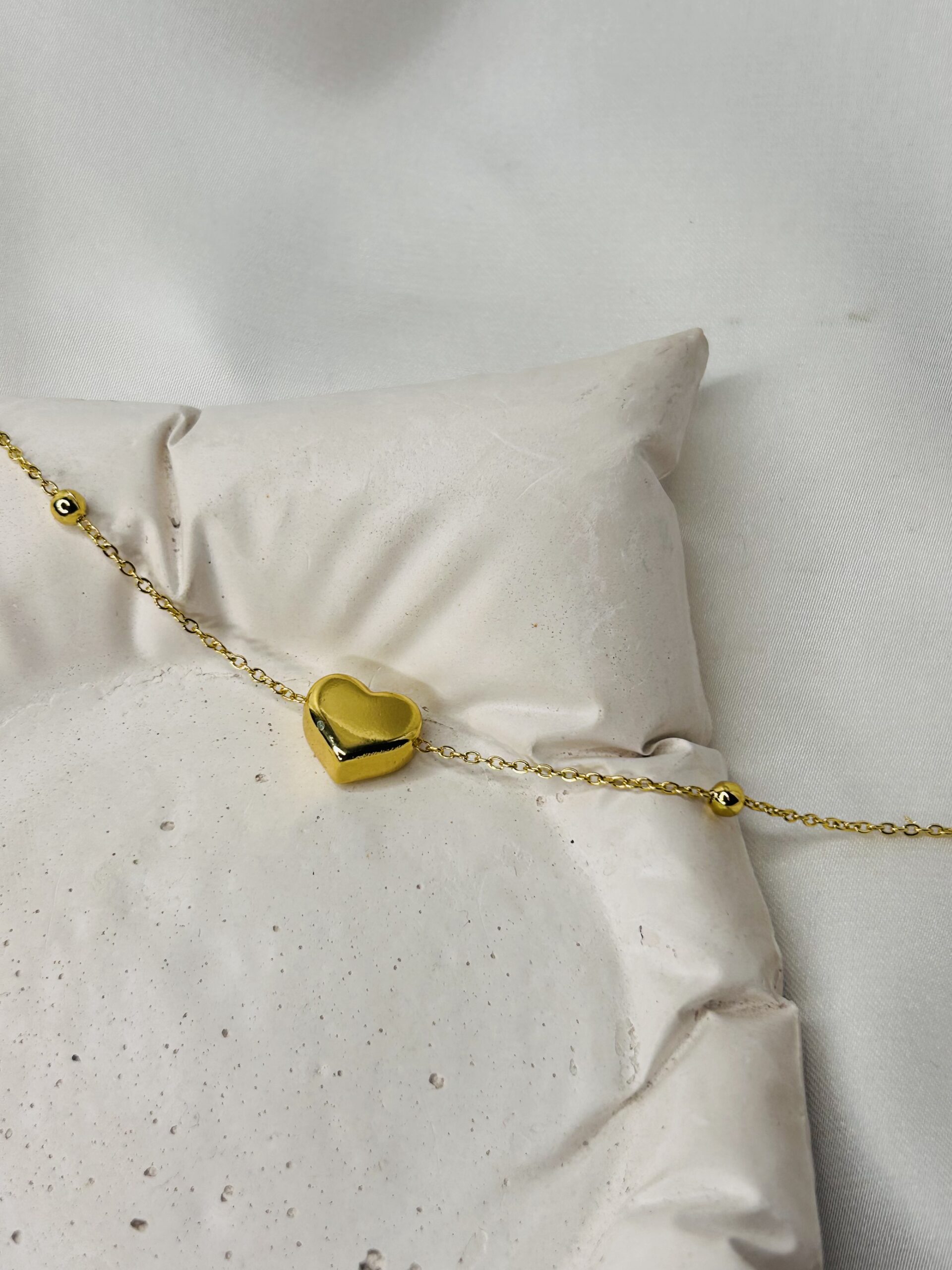 Heart shaped- Gold  Anti Tarnish Bracelet