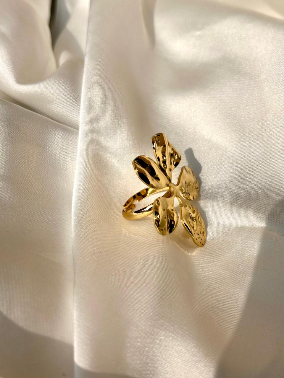 The Gold Chunky Ring Collection