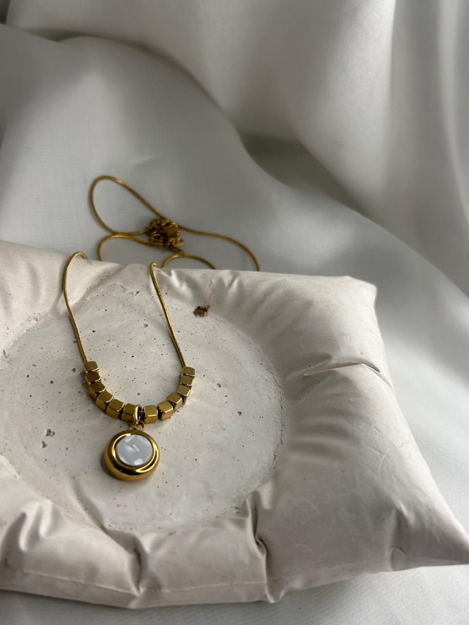 Minimal Pendant Necklace-Stainless steel & Anti Tarnish