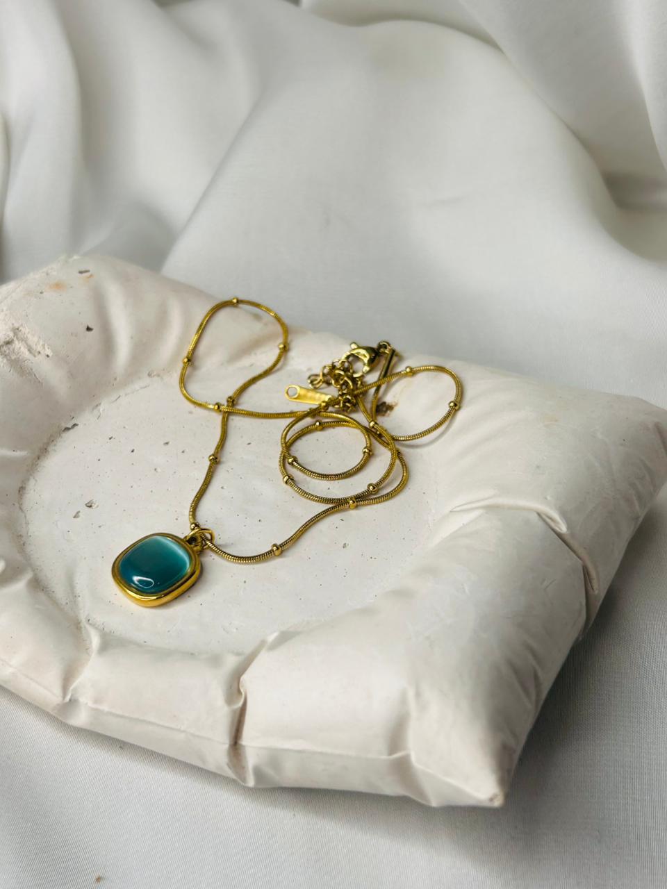 Minimal Pendant Necklace-Stainless steel & Anti Tarnish