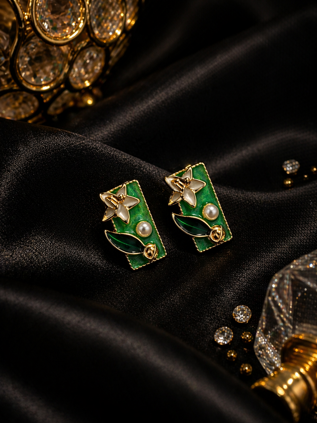 A09-ENAMEL EARRINGS