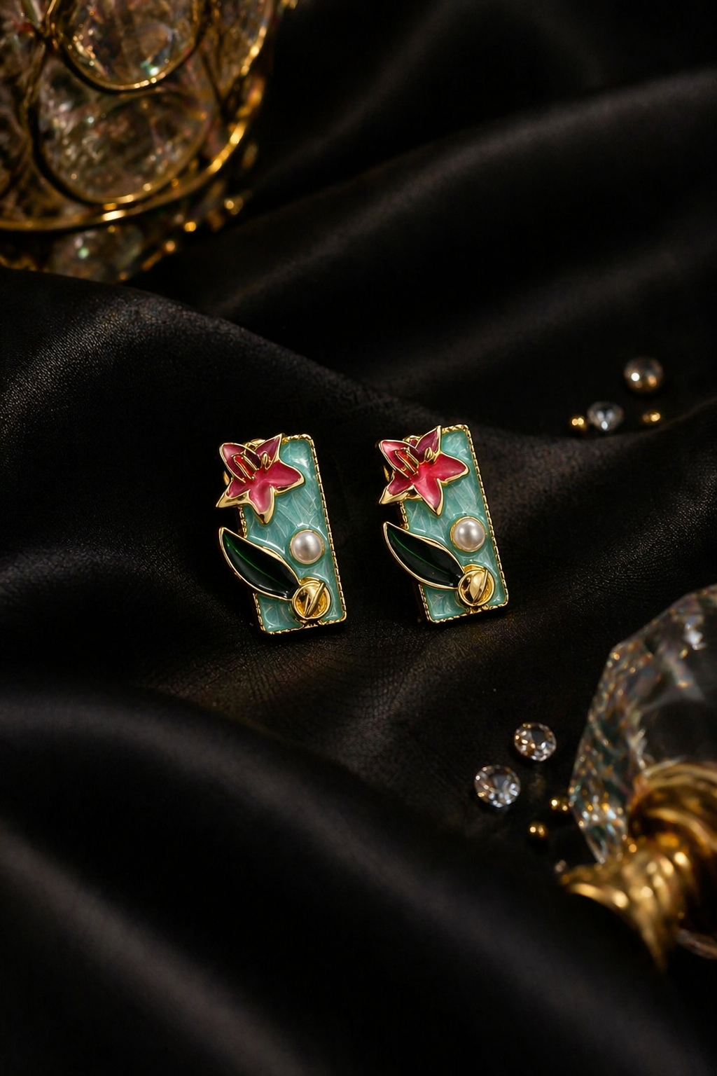 A10-ENAMEL EARRINGS